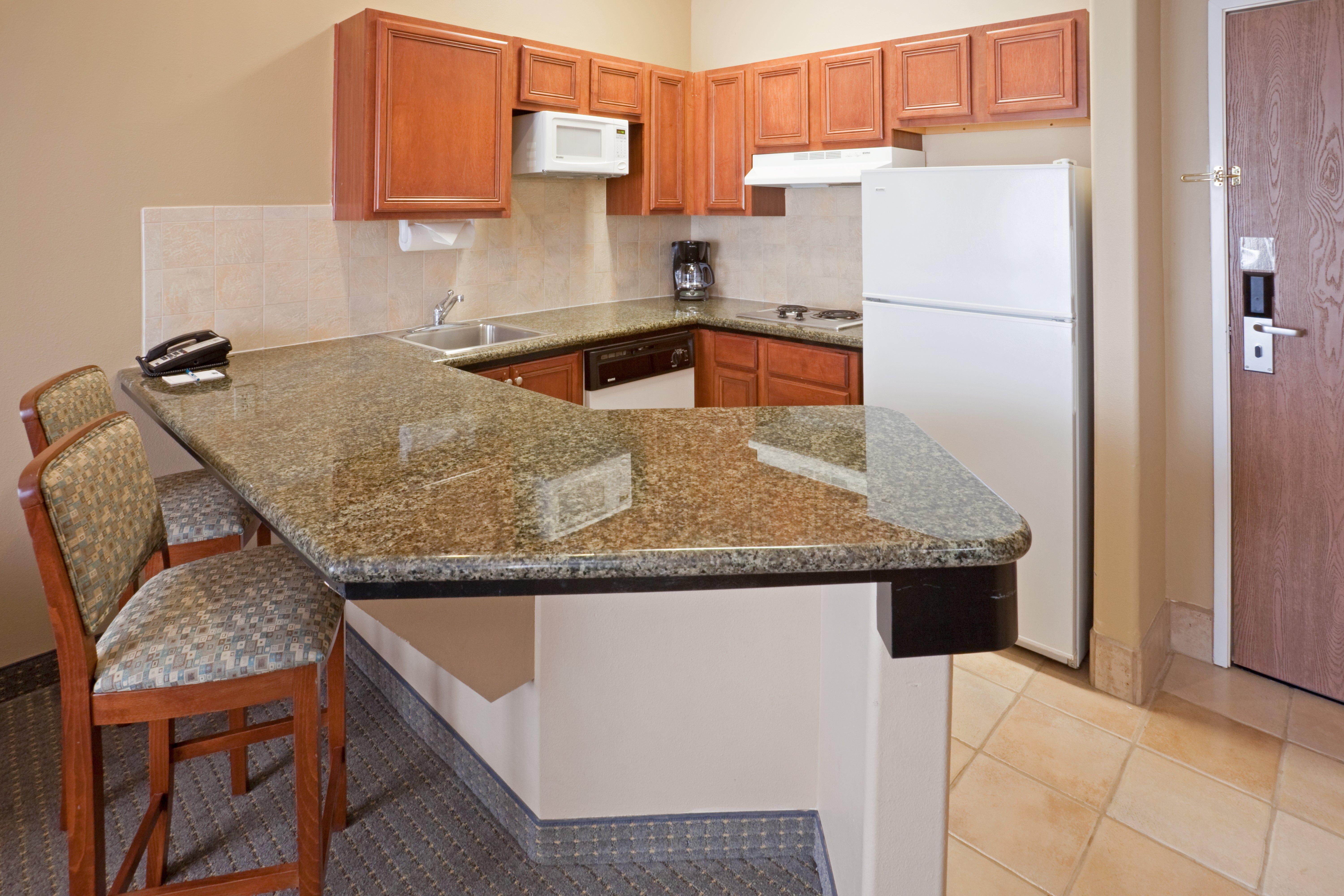 Staybridge Suites Lubbock-University Area By Ihg Экстерьер фото
