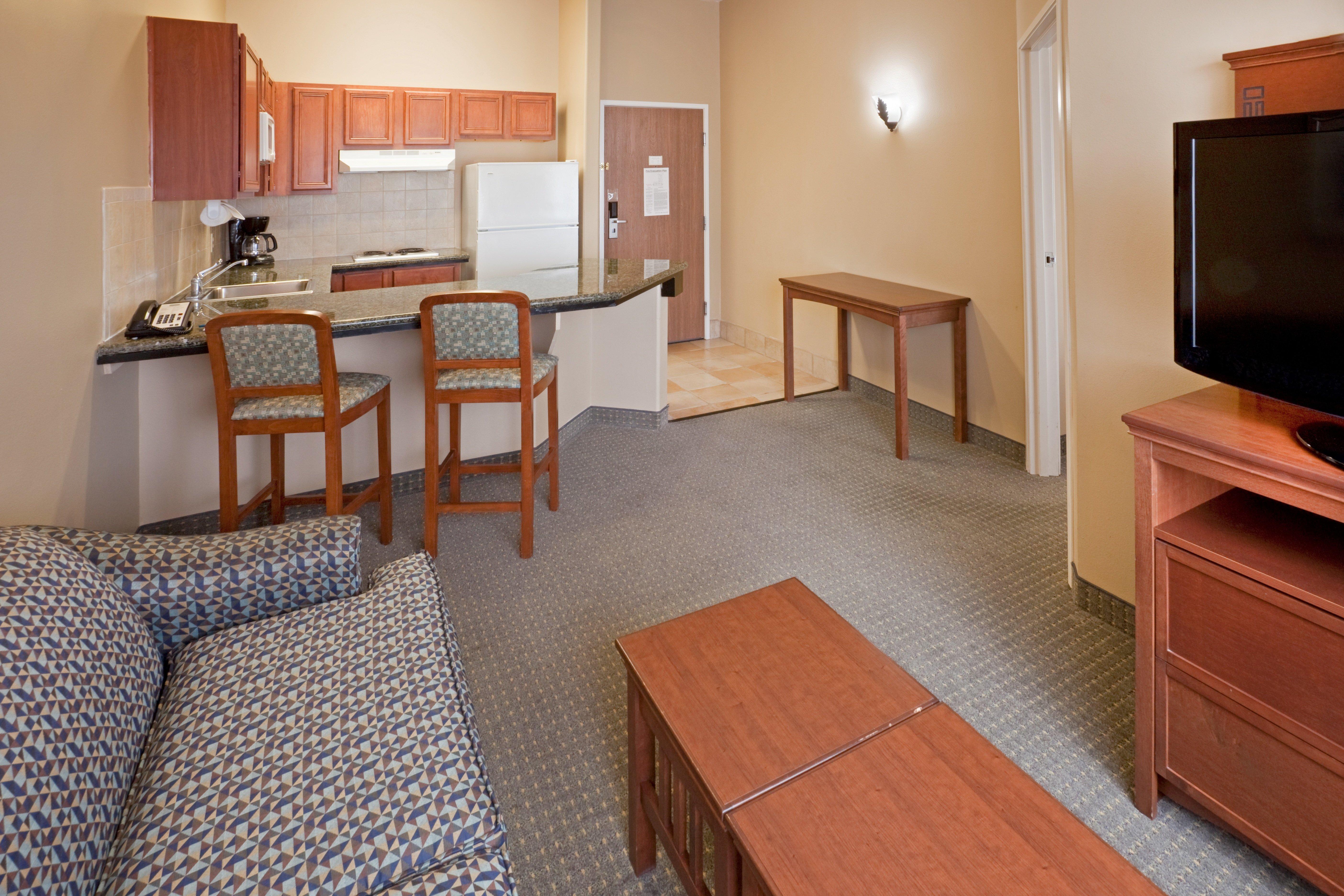 Staybridge Suites Lubbock-University Area By Ihg Экстерьер фото