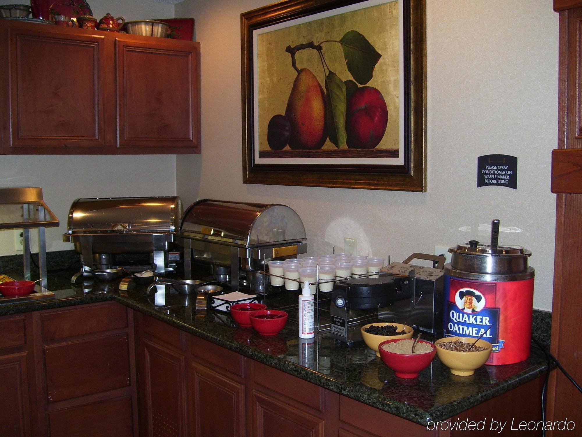 Staybridge Suites Lubbock-University Area By Ihg Ресторан фото