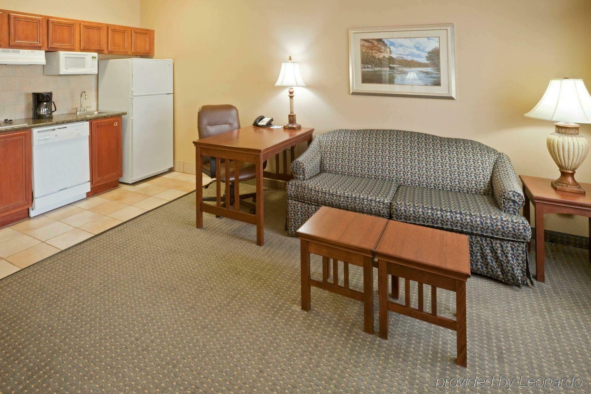 Staybridge Suites Lubbock-University Area By Ihg Экстерьер фото