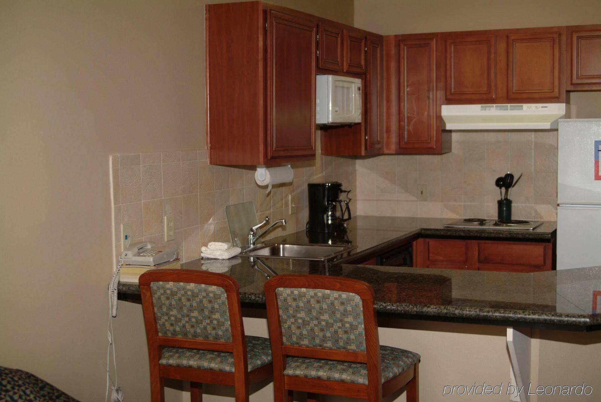 Staybridge Suites Lubbock-University Area By Ihg Экстерьер фото